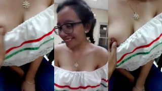 Shy Nerdy Babe’s Boob-Tease Moan Fest with BF