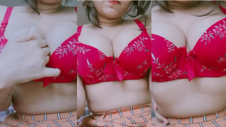 Slutty Bhabhi’s Red Bra Boob-Tease Seduction