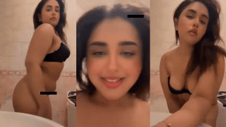 Minahil Malik’s Erotic Strip Slutty Smile Leak