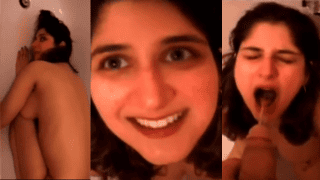Kinky NRI Desi Slut With No Self Respect Gets Pissed On & Fucked
